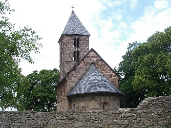 Nagyb�rzs�ny XIII. sz�zadi temploma